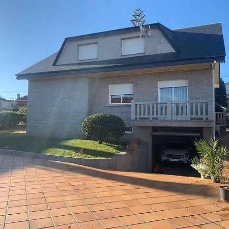 Agradable Casa De Piedra Con Aparcamiento Y Jardin * Pontevedra