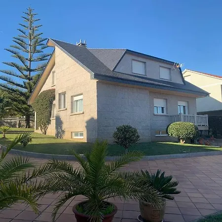 Agradable Casa De Piedra Con Aparcamiento Y Jardin Pontevedra