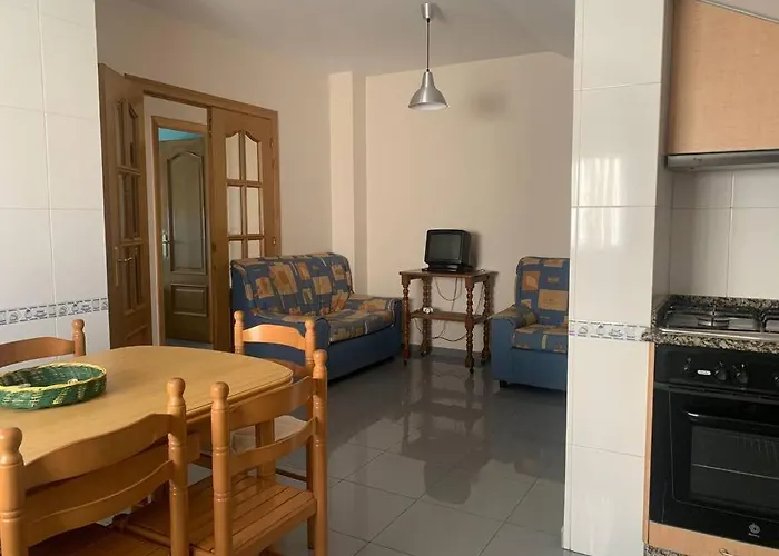 Agradable Casa De Piedra Con Aparcamiento Y Jardin Pontevedra