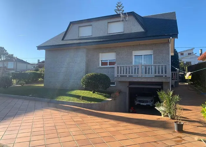 Agradable Casa De Piedra Con Aparcamiento Y Jardin * Pontevedra