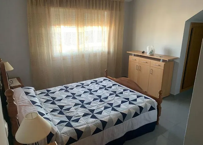 Agradable Casa De Piedra Con Aparcamiento Y Jardin * Pontevedra